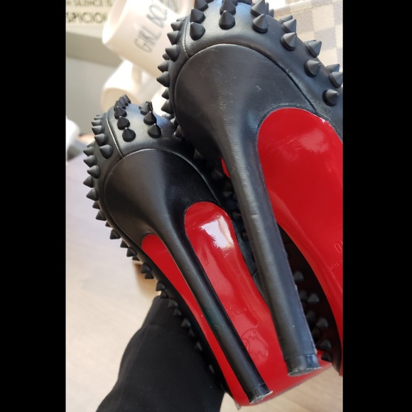 AUTHENTIC Christian Louboutin Pigelle Spikes 9/40 - Picture 4 of 8